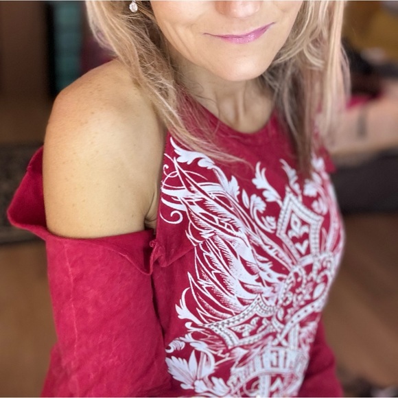 NWT - Affliction Majestic Cross T-Shirt w Rhinestones 
Cold Shoulder Grunge Top - Picture 9 of 17